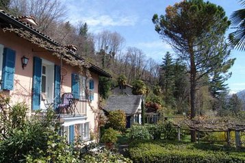 Швейцария Privát Brione sopra Minusio, Екстериор